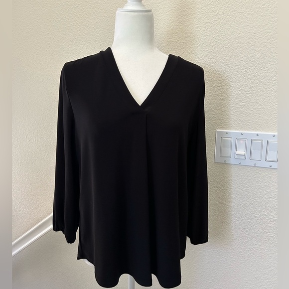 Vince Camuto Women’s Black 3/4 Sleeve V-Neck Comfort Stretch Relaxed Blouse M - Picture 4 of 12